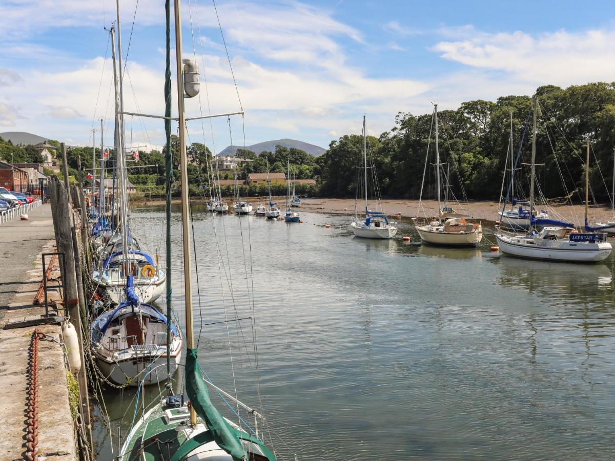 Llety Pen Deitsh 1 Apartman Caernarfon Kültér fotó